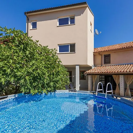 Bakic By Interhome Vakantiehuis *