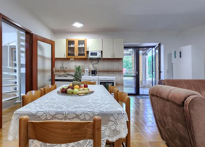 Bakic By Interhome Hébergement de vacances